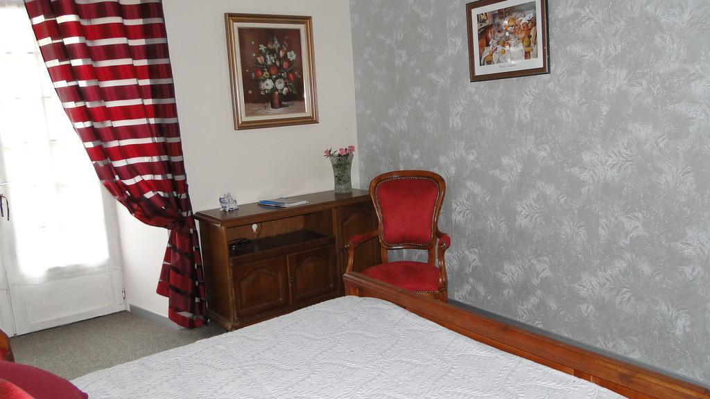 Manoir La Haie Chapeau Saint-Thurial Номер фото